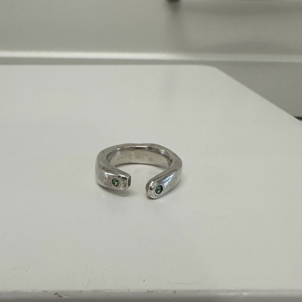 UNO de 50 Silver Ring with Green Crystal size 7